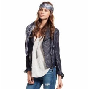 Navy leather jacket from Calypso ! XS
